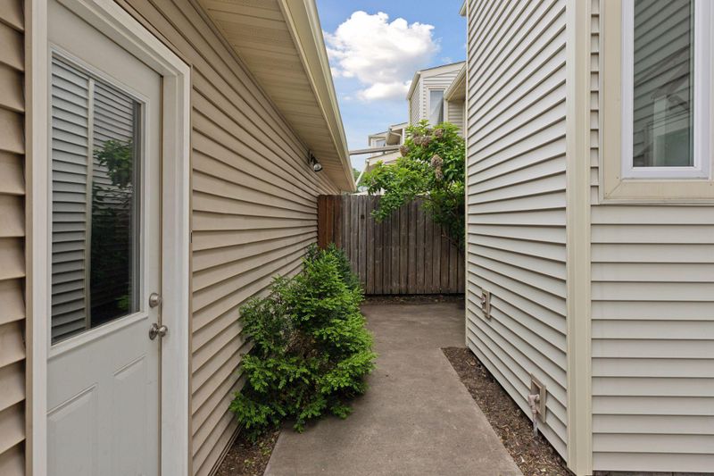 6304 Welcome Ave N, Brooklyn Park, MN 55429