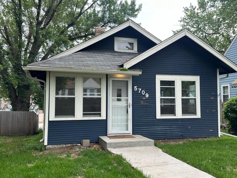 5709 26th Ave S, Minneapolis, MN 55417