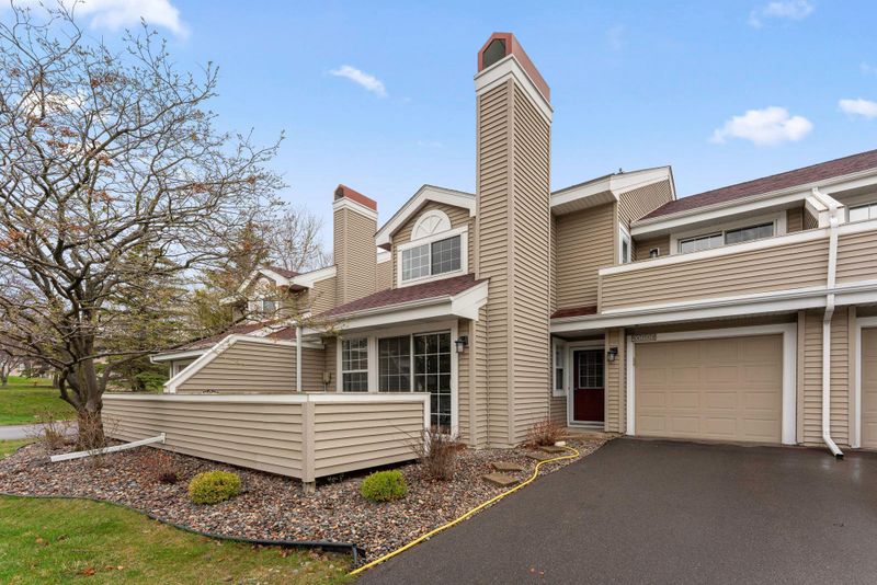 2060 Shenandoah Ct #F, Plymouth, MN 55447