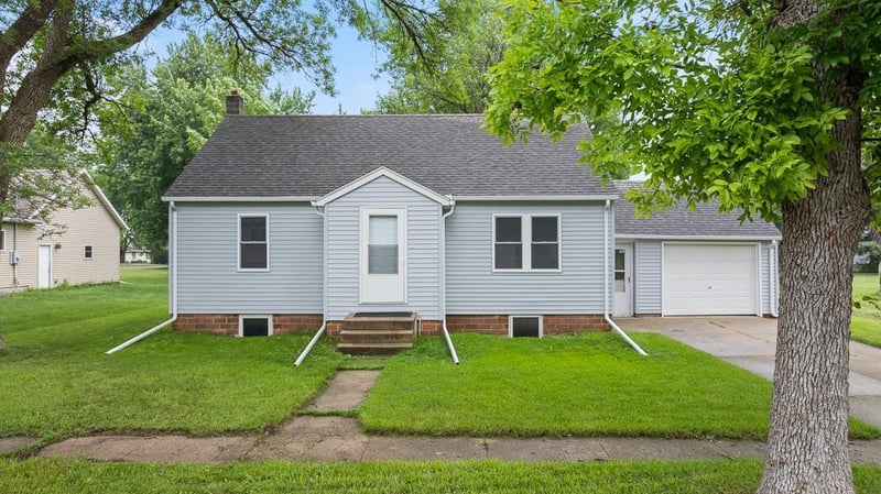 203 Cherry St, Milroy, MN 56263