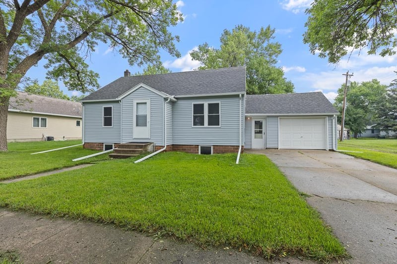 203 Cherry St, Milroy, MN 56263