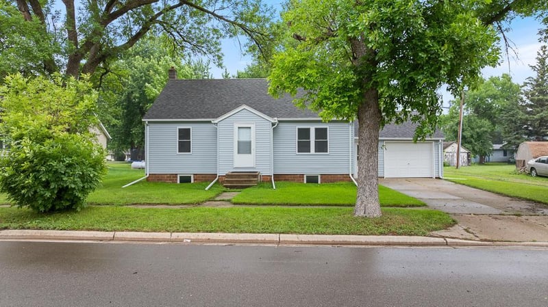 203 Cherry St, Milroy, MN 56263