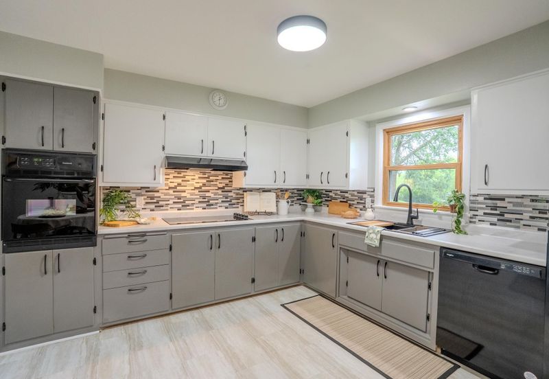 17535 Riverwood Dr, Little Falls, MN 56345