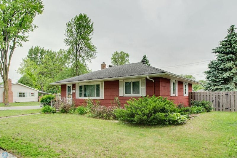 1021 1st St S, Moorhead, MN 56560