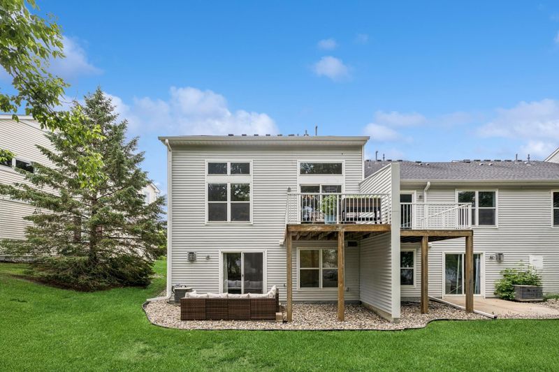 7625 Century Ct, Chanhassen, MN 55317