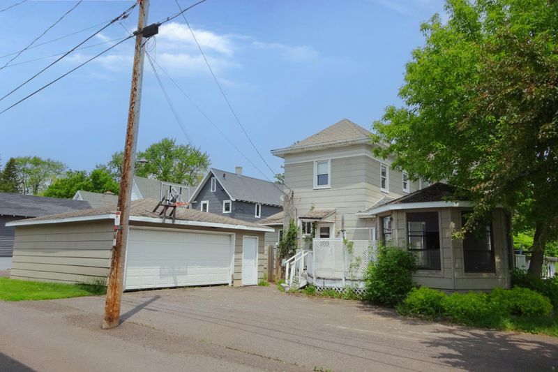 2332 E 7th St, Superior, WI 54880