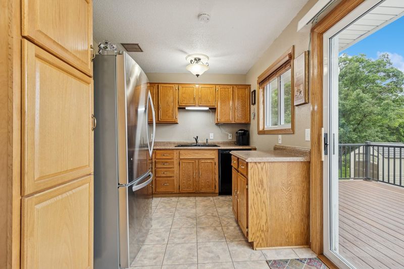 112502 Washington Ln, Chaska, MN 55318