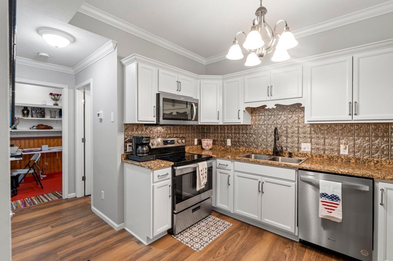 161 Kent St, Saint Paul, MN 55102