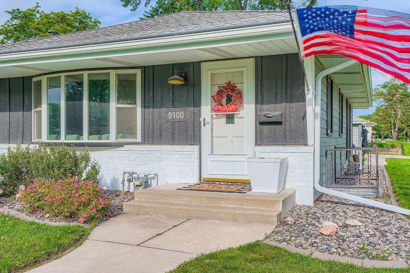 9100 Morgan Ave S, Bloomington, MN 55431