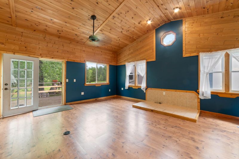 4767 Mccomber Rd, Duluth, MN 55803