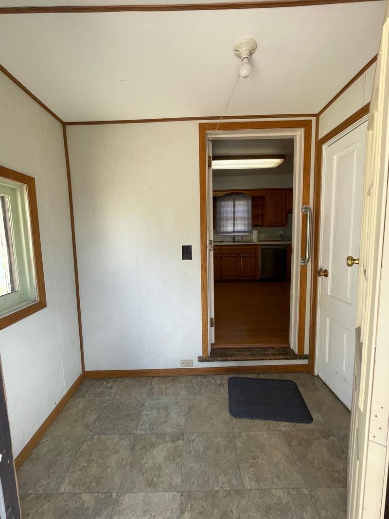 206 S Cottage Grove Ave, Luverne, MN 56156