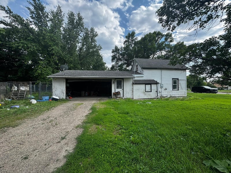 201 Harrison Ave, Sacred Heart, MN 56285