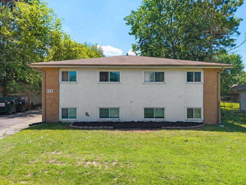 228 40th Ave NE, Columbia Heights, MN 55421