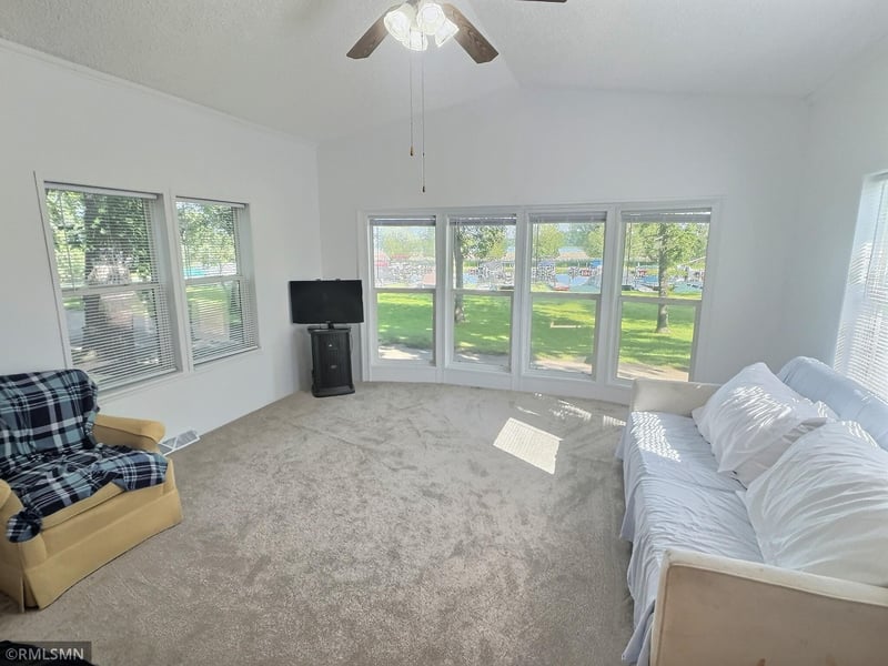 13496 Campfire Cir, South Haven, MN 55382