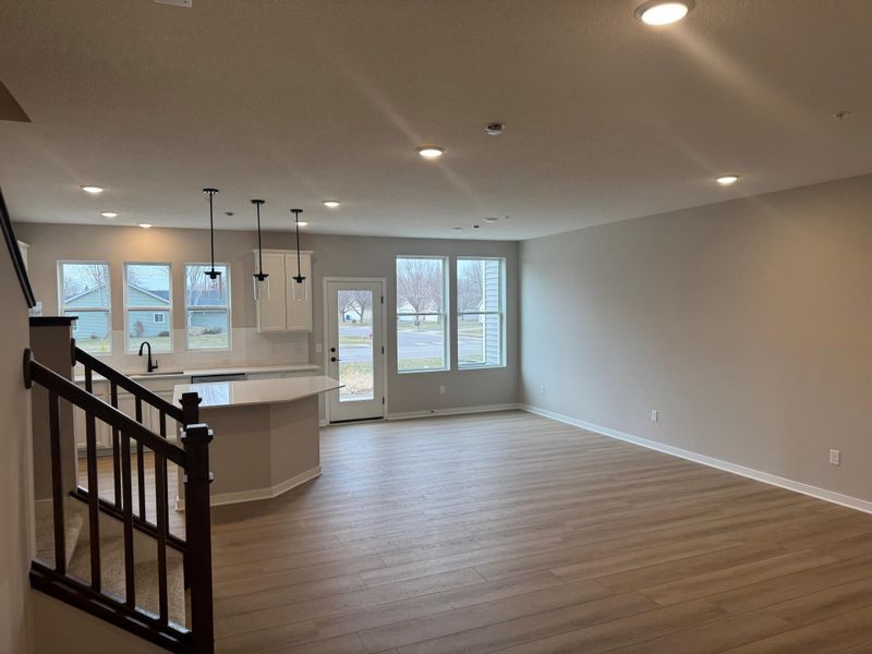 21940 Harvest Ave, Rogers, MN 55374