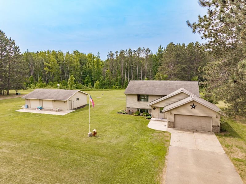 1464 Heather Ln, Cromwell, MN 55726