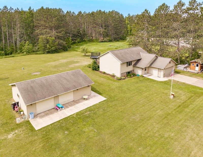 1464 Heather Ln, Cromwell, MN 55726
