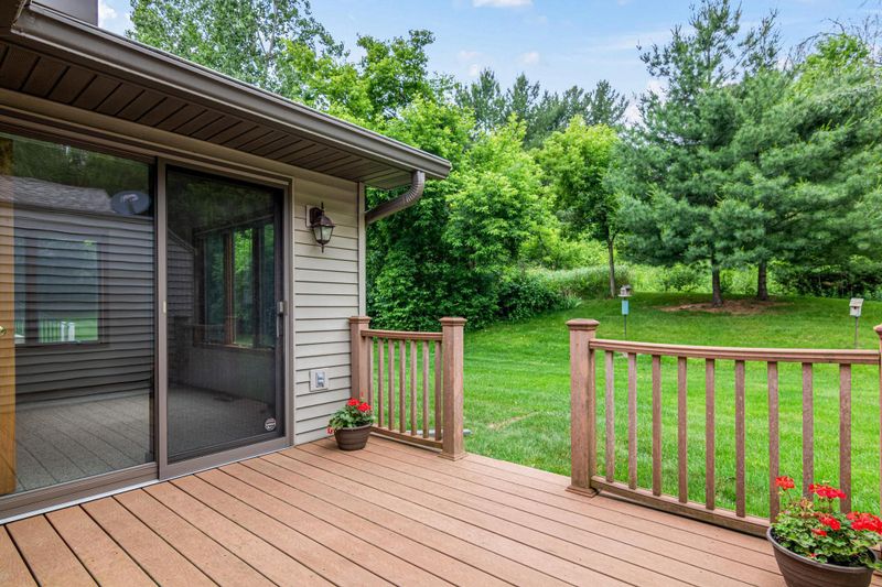 5920 Oxboro Ave N, Stillwater, MN 55082
