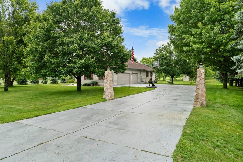 2012 Highland Cir E, Mora, MN 55051