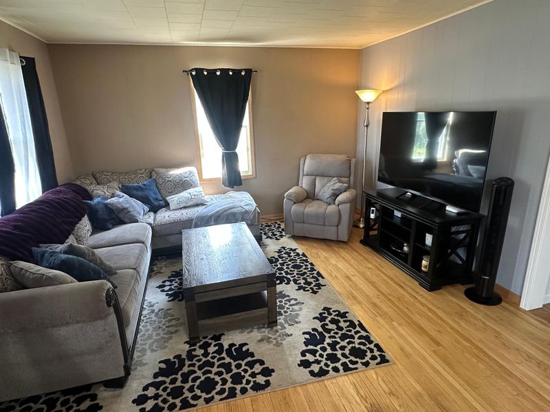 313 Roberts Ave NE, Warroad, MN 56763