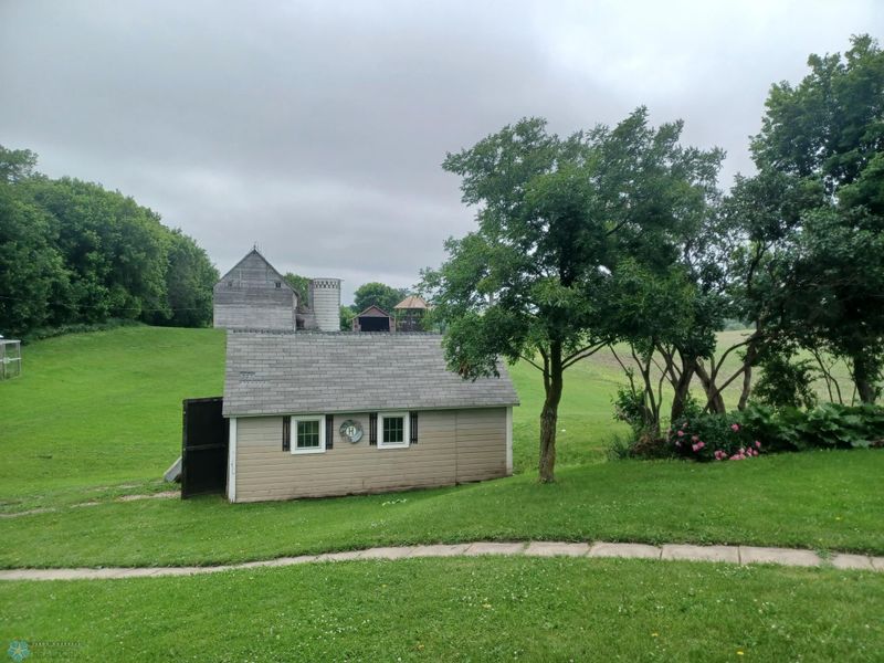 72558 209th St, Dassel, MN 55325