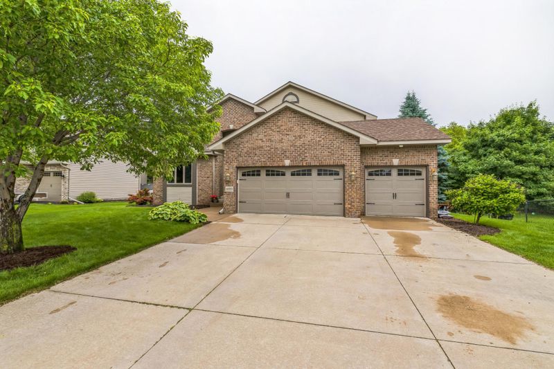 10353 Yates Dr N, Brooklyn Park, MN 55443