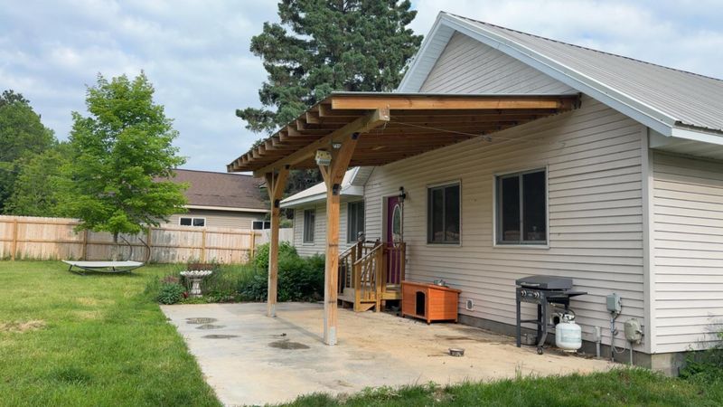 504 Main St W, Nevis, MN 56467