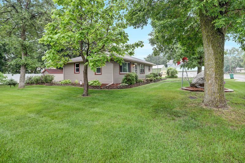 136 Grant Ave NW, Richmond, MN 56368