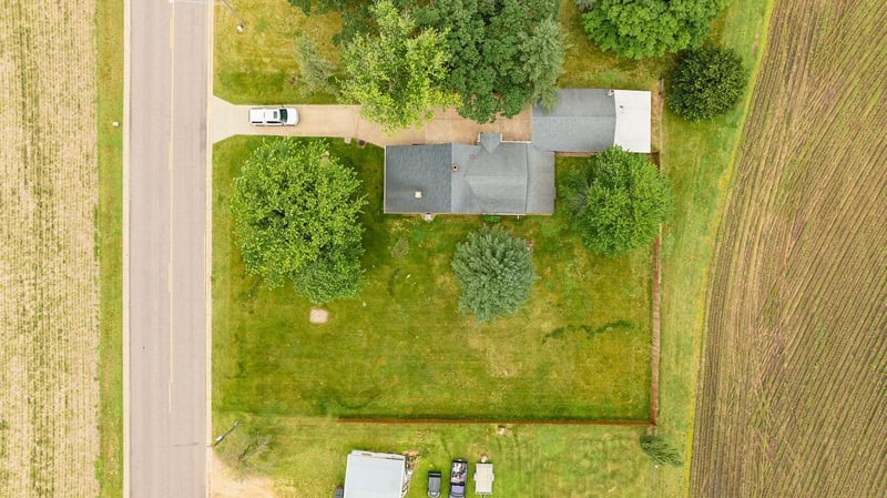 N6098 County Rd N, Arkansaw, WI 54721