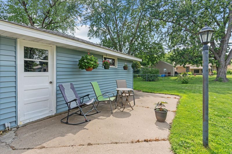 8208 Park Ave S, Bloomington, MN 55420
