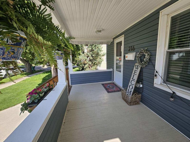 216 10 1/2 St SE, Rochester, MN 55904