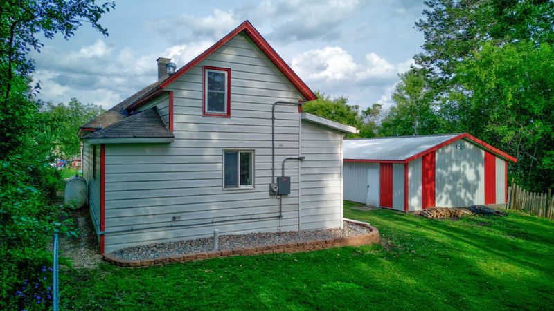 207 N Pelican St, Elizabeth, MN 56533