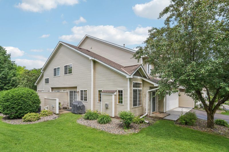 2256 River Rock Ln, Shakopee, MN 55379