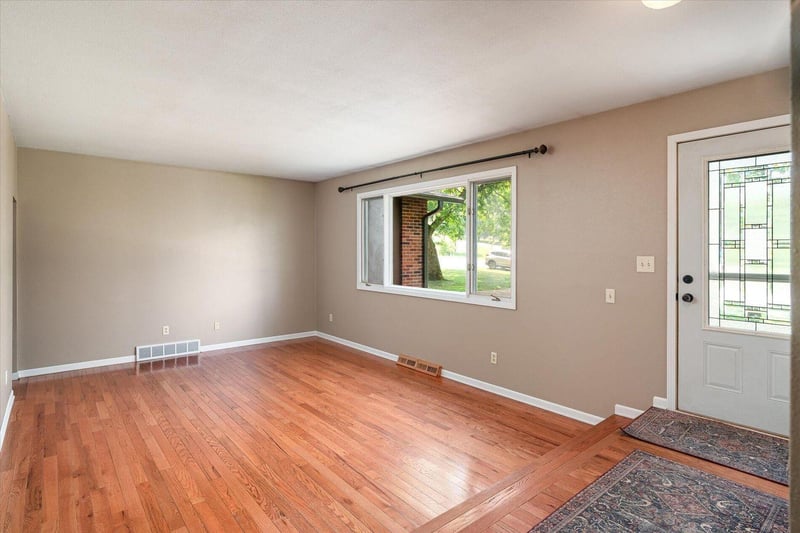 6011 Fox Chase Rd, Hokah, MN 55941