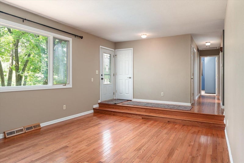 6011 Fox Chase Rd, Hokah, MN 55941