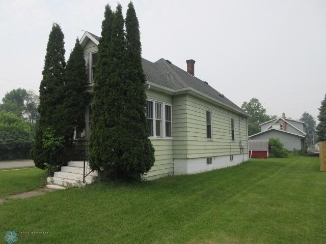 202 4th St NE, Dilworth, MN 56529
