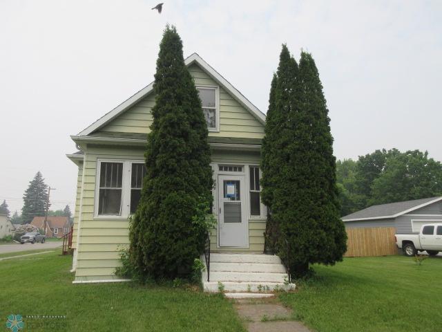 202 4th St NE, Dilworth, MN 56529