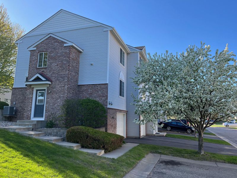 7774 Village St, Chanhassen, MN 55317