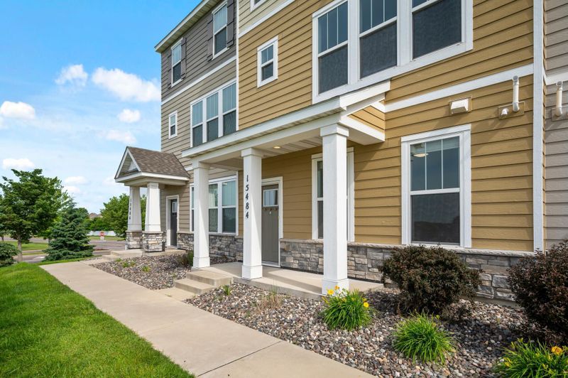 15484 Eames Way, Apple Valley, MN 55124