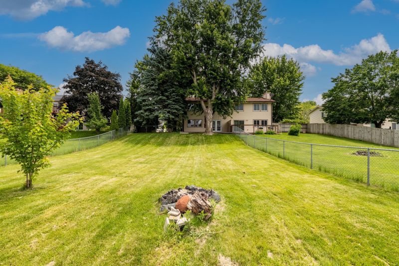 2544 Copper Cliff Trl, Woodbury, MN 55125