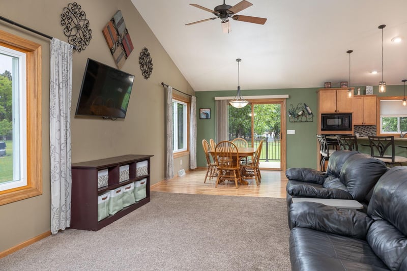 N8343 Mcwain Dr, Holmen, WI 54636