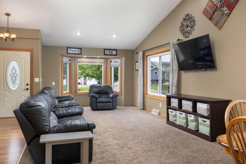 N8343 Mcwain Dr, Holmen, WI 54636