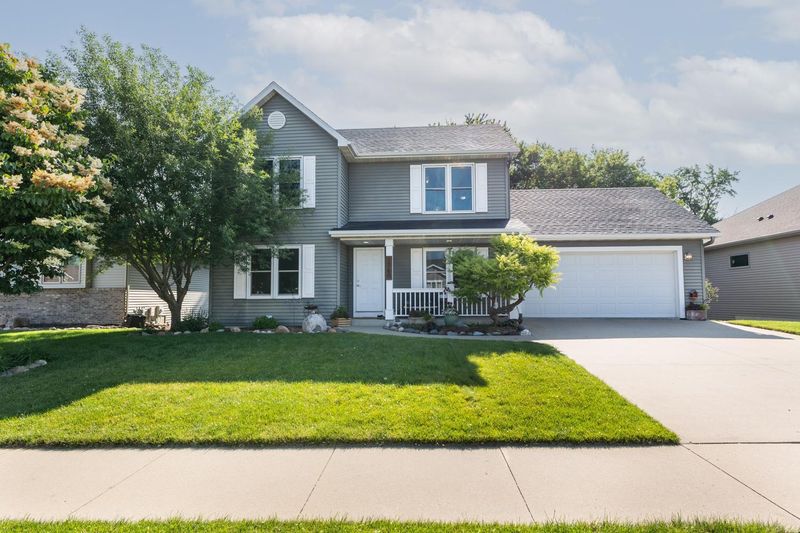 1760 Spruce Meadows Dr SE, Rochester, MN 55904
