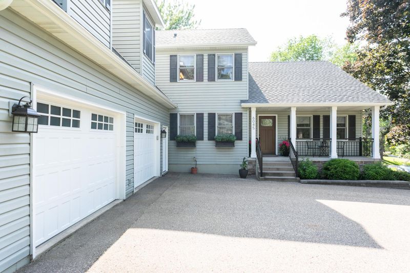 6045 Galpin Lake Rd, Excelsior, MN 55331