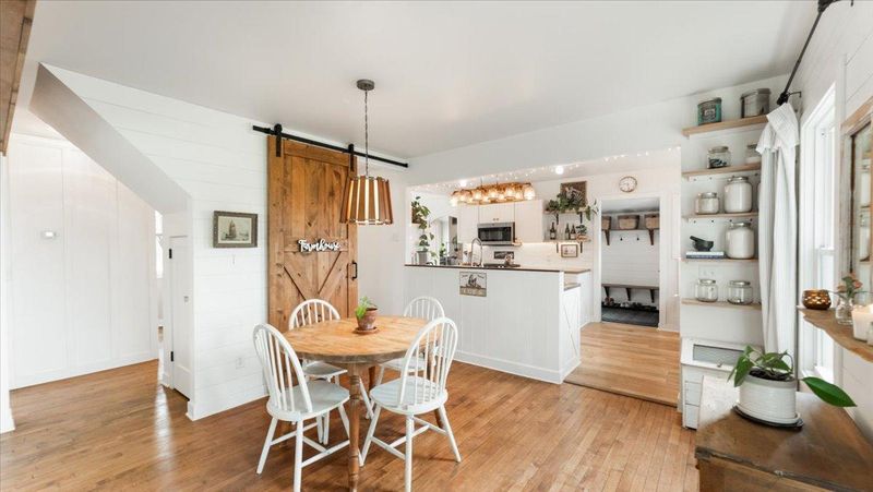 21038 Lace Ave, Hutchinson, MN 55350