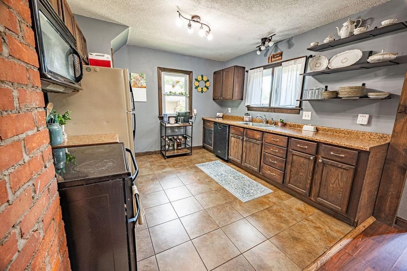 W6394 State Road 35, Bay City, WI 54723