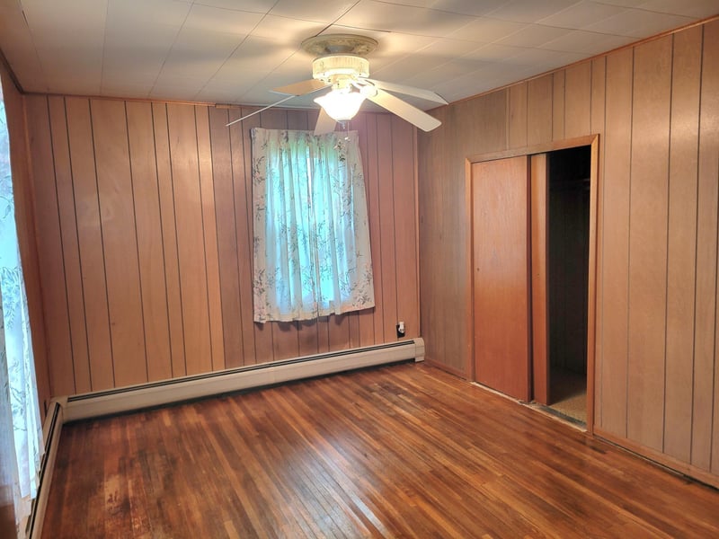 108 S Griffin St, Lakefield, MN 56150