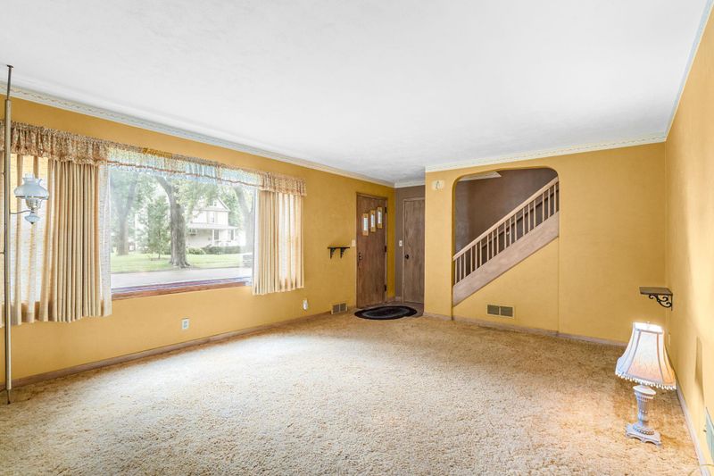 516 E School St, Owatonna, MN 55060