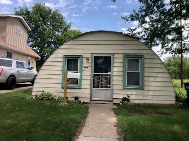 604 Elliott Ave N, Glencoe, MN 55336