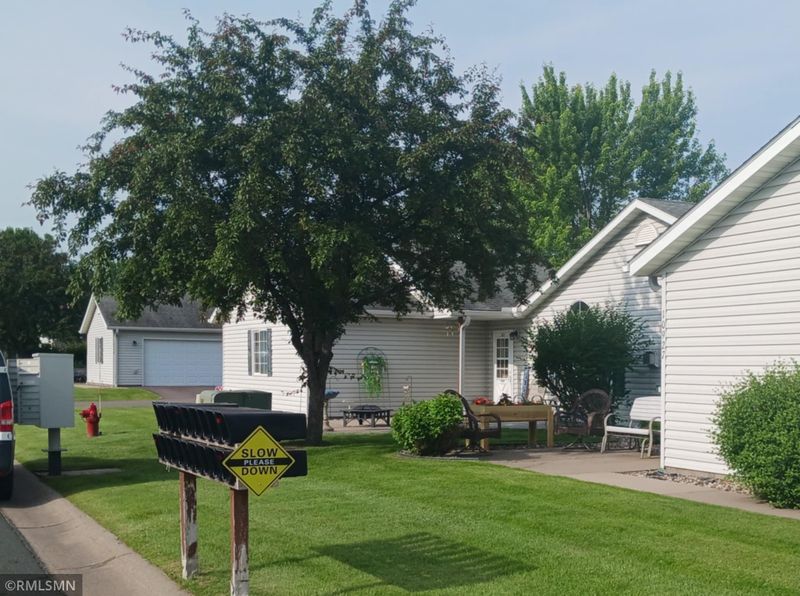 10933 57th St NE, Albertville, MN 55301